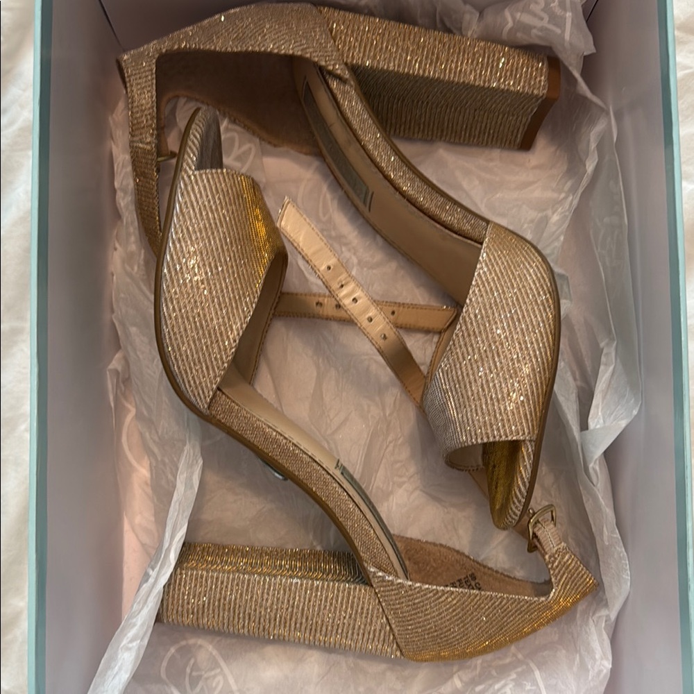 Elegant Gold Women's Platform Heels